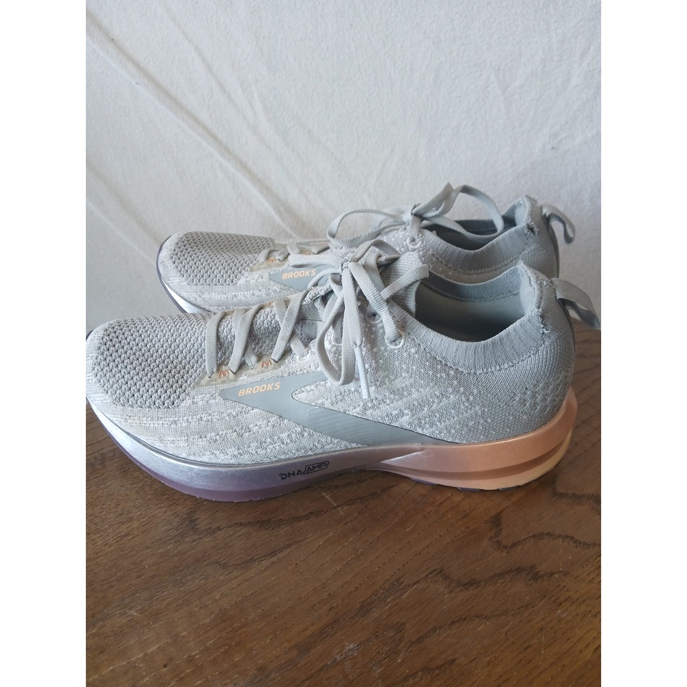 Brooks levitate 3 running shoes womens Size 8